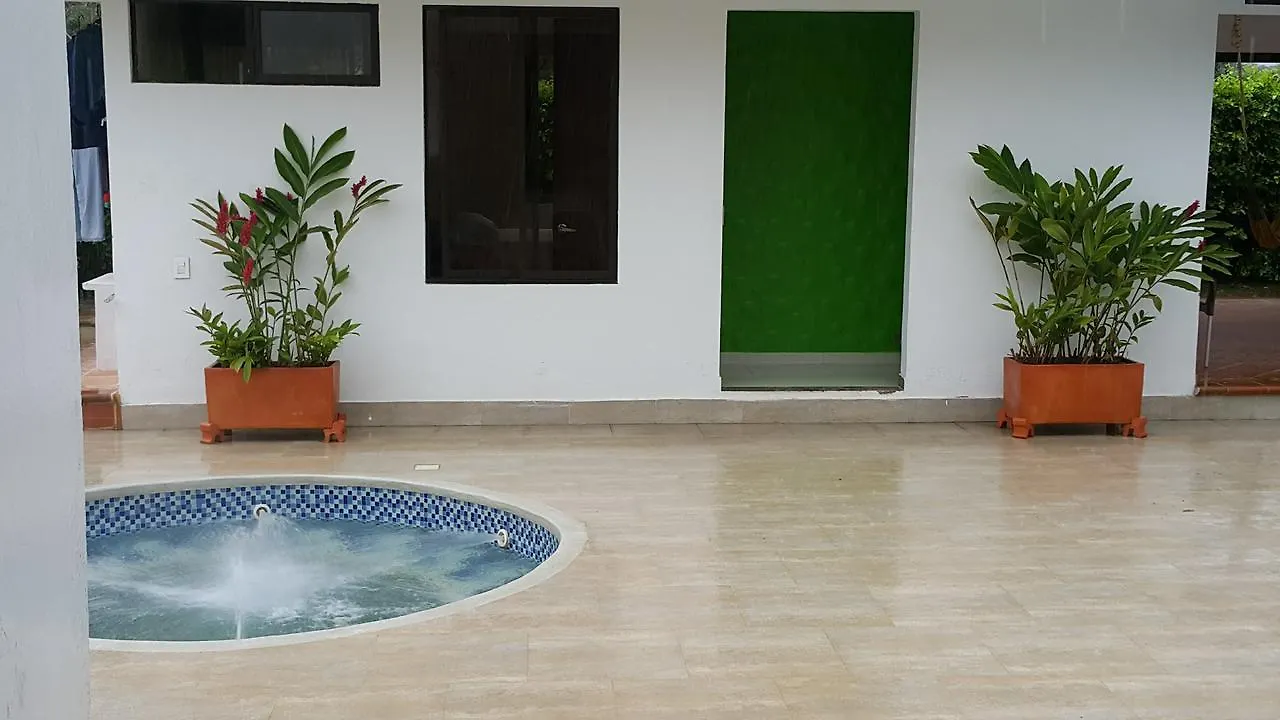 Rest House Villa Villavicencio 0*,